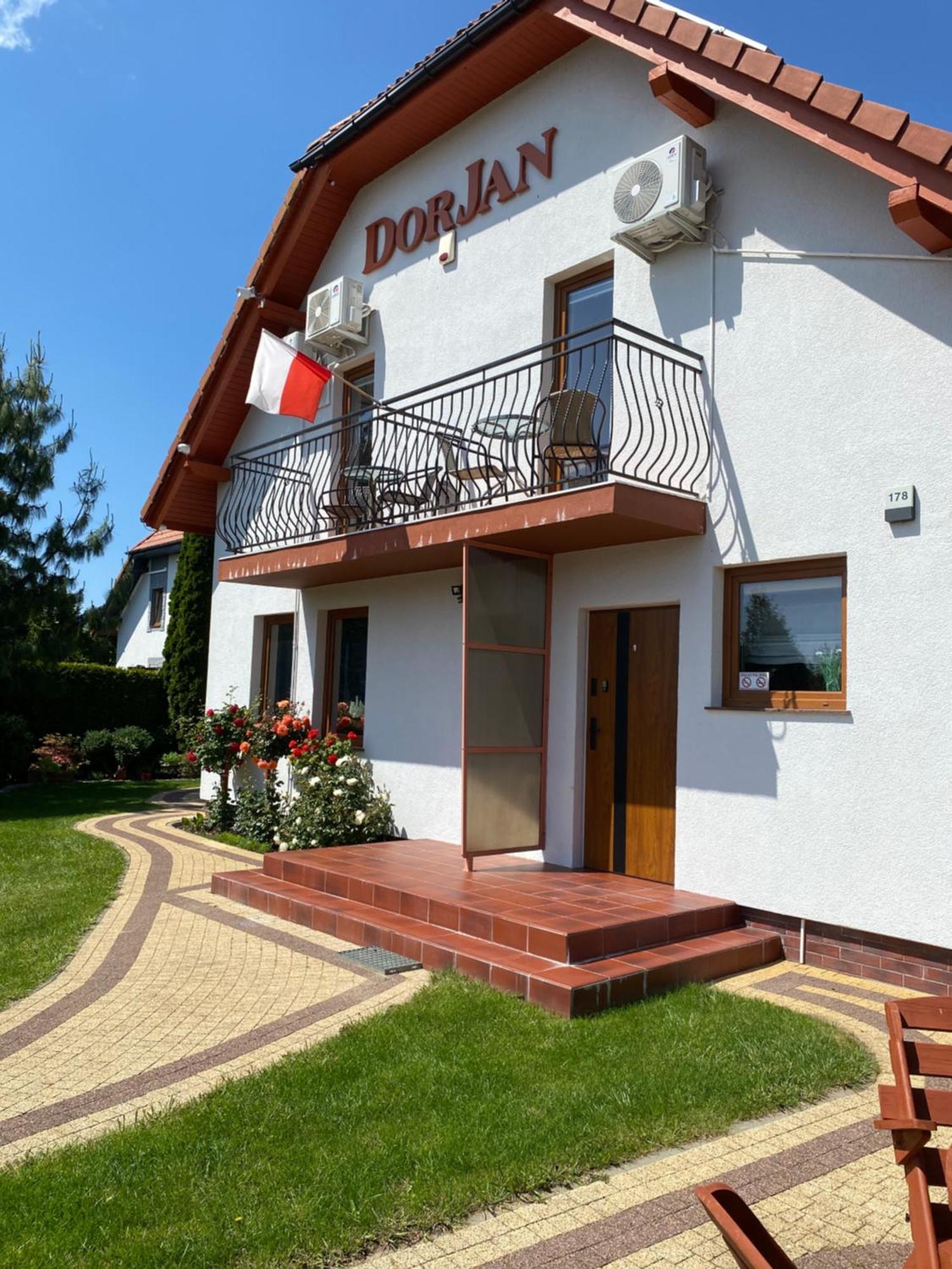 Dorjan - Pokoje Goscinne Dziwnowek Exterior photo